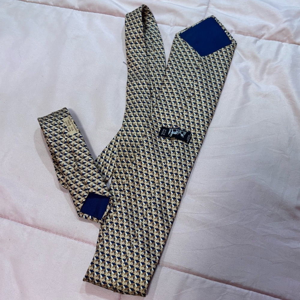 Hermes Stylish Geometric Patterned Tie